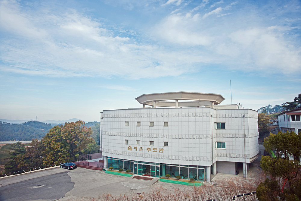 E하늘 보건복지부 장사정보서비스 포털 제공 이미지 - 추모의집 전경