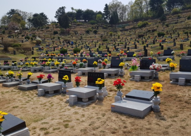 E하늘 보건복지부 장사정보서비스 포털 제공 이미지 - 구리시공설묘지